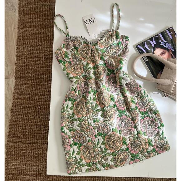 ZARA BLOGGER FAVE!!! Floral Mini Dress NWT - Picture 15 of 16